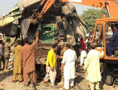 Πακιστάν: Εξερράγη βόμβα κατά μήκος σιδηροδρομικής γραμμής